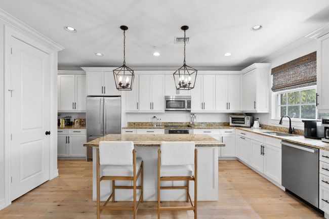 135 N Cannery Row Cir, Condo with 3 bedrooms, 4 bathrooms and null parking in Delray Beach FL | Image 6