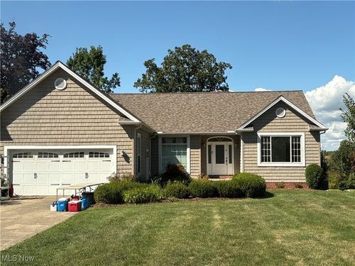 1129 Lake Vue Dr, Roaming Shores, OH, 44085-9760 | Card Image