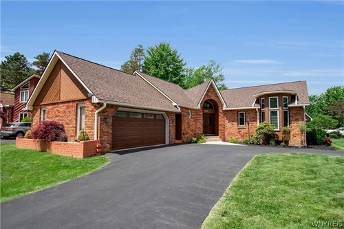 6076 Wellesley Cmn, East Amherst, NY, 14051-1950 | Card Image