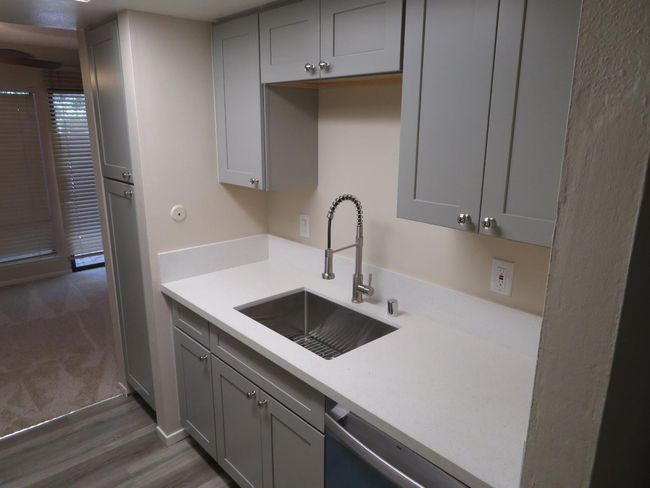APT-272 - 2426 Larkspur Ln, Condo with 1 bedrooms, 1 bathrooms and null parking in Sacramento CA | Image 4