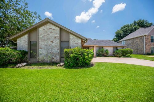 2903 Pepper Wood Dr, Sugar Land, TX, 77479-1209 | Card Image