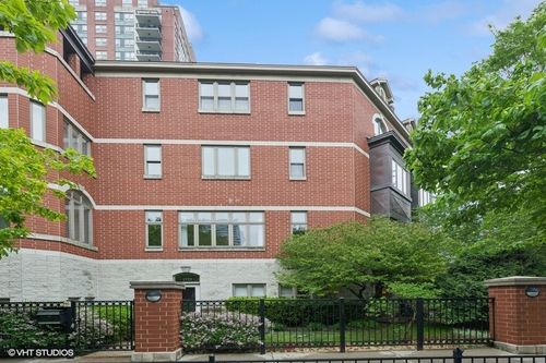 1733 S Prairie Ave, Chicago, IL, 60616-1339 | Card Image
