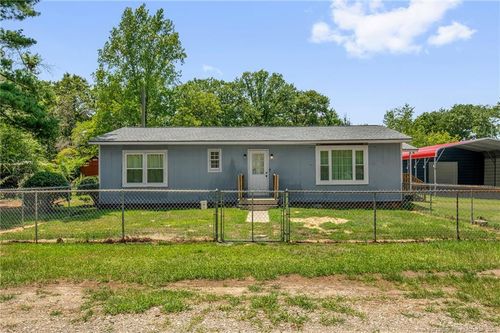157 Flat Rock Ln, Aberdeen, NC, 28315-4939 | Card Image