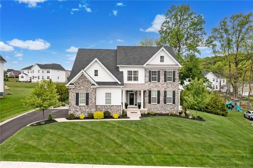 6436 Fox Glove Ln, Center Valley, PA, 18034-8163 | Card Image