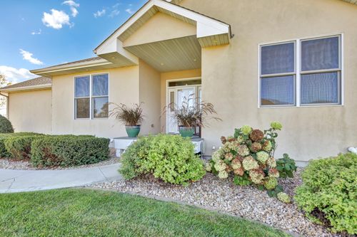 715 Hazelnut Way, Lake City, MN, 55041-2220 | Card Image