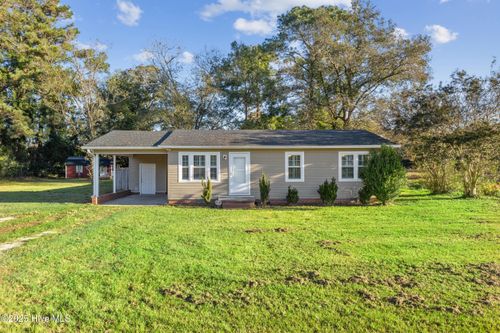 627 Ludie Brown Rd, Chinquapin, NC, 28521-8645 | Card Image