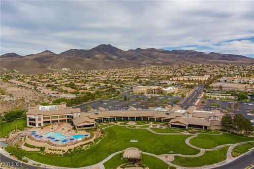 2621 Memphis Ave, Henderson, NV, 89052-6815 | Card Image