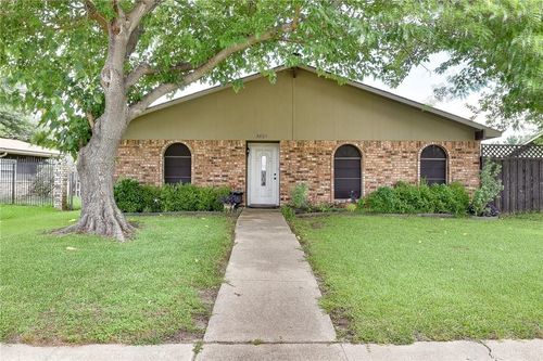 3801 Guthrie Rd, Garland, TX, 75043-6245 | Card Image