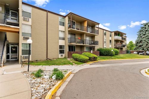 unit-118b-2231 S Vaughn Way, Aurora, CO, 80014-1335 | Card Image