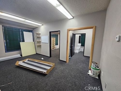 16025 Kamana Rd, Apple Valley, CA, 92307-0826 | Card Image