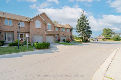 2 - 502 Barton St, Condo with 3 bedrooms, 3 bathrooms and 2 parking in Hamilton ON | Image 3