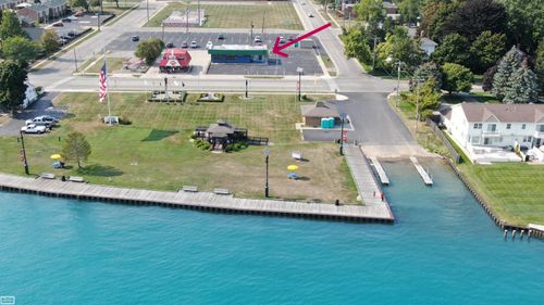 1309 Saint Clair River Dr, Algonac, MI, 48001-1460 | Card Image