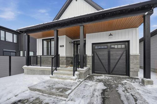 296 Cornice St, Orleans, ON, K1W0R4 | Card Image