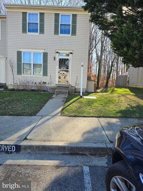 3628 Wood Creek Dr, Suitland, MD, 20746-1374 | Card Image