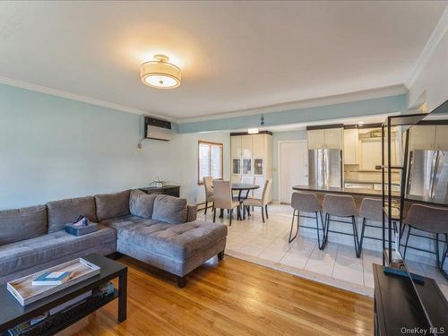 158 Clement Ave, Elmont, NY, 11003-2706 | Card Image