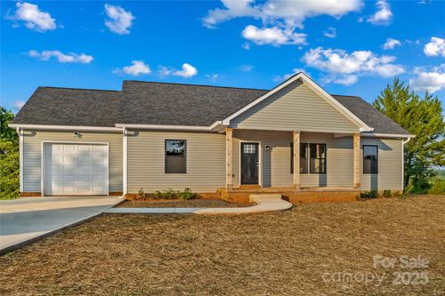 986 Tabor Rd, Olin, NC, 28660-9471 | Card Image