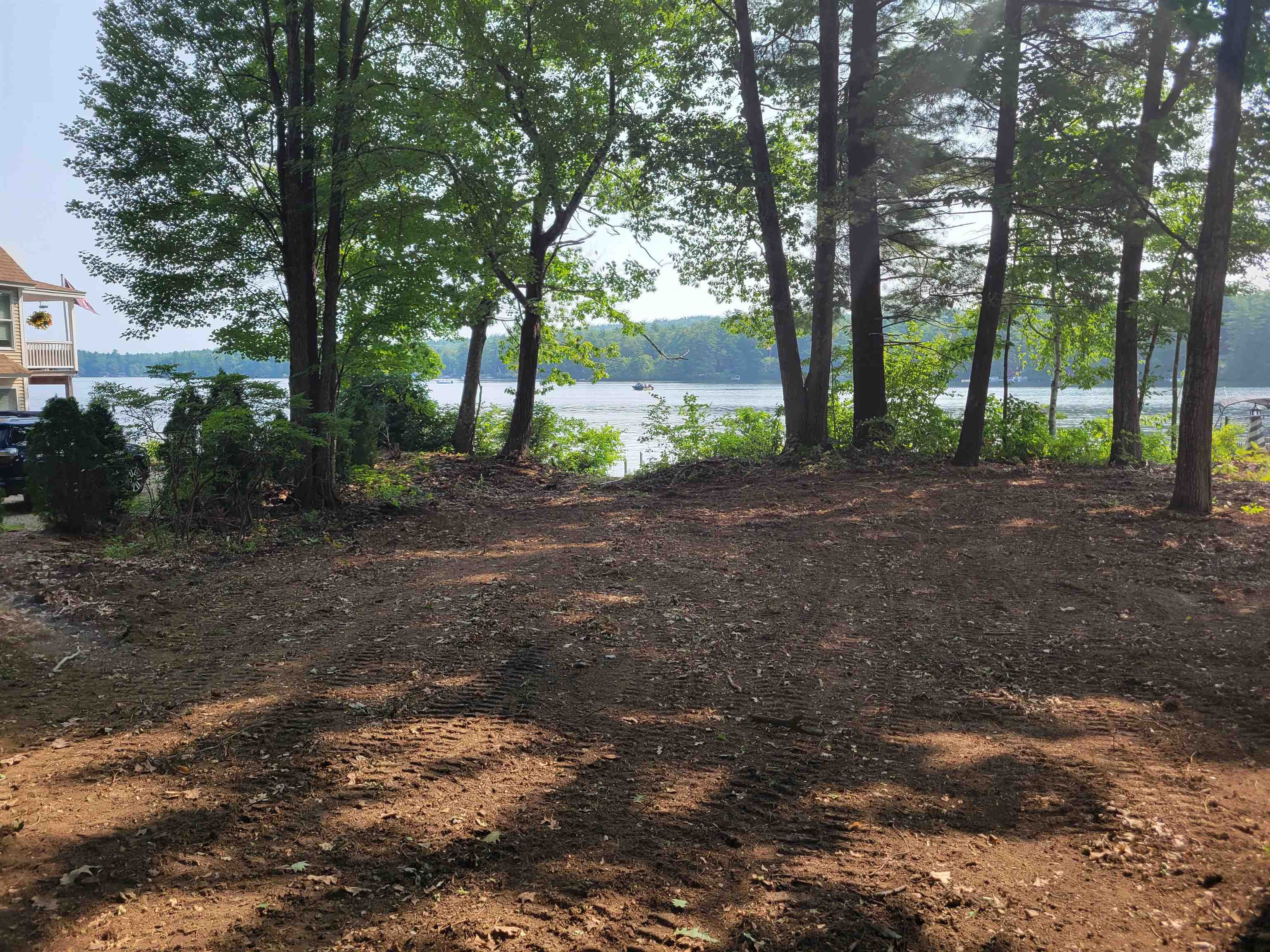 Loon Ledge Ln, Deerfield, NH 03037