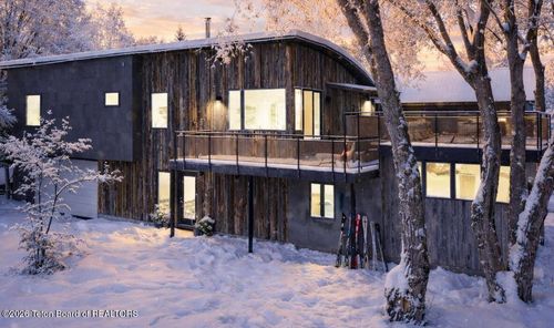 5610 W Schwabacher Ln, Wilson, WY, 83014-5238 | Card Image