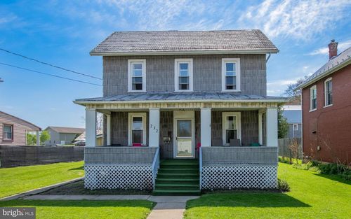 232 Pennsylvania Avenue, Mill Hall, PA, 17751 | Card Image