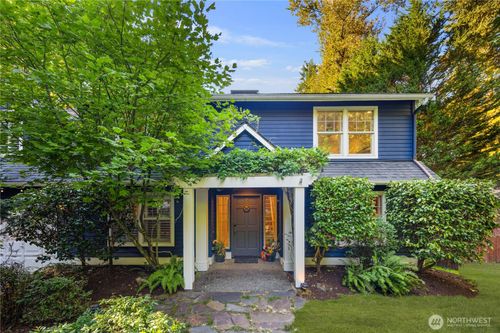 16502 Ne 180th Pl, Woodinville, WA, 98072-5215 | Card Image