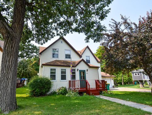 661 N Central St, Warren, MN, 56762-1005 | Card Image