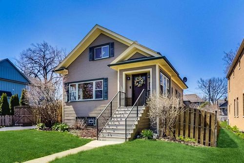 272 N Willow Rd, Elmhurst, IL, 60126-2424 | Card Image