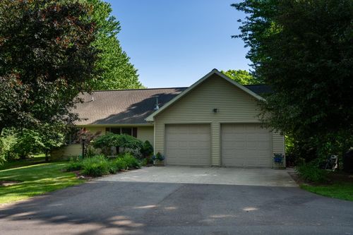 1083 El Camino Grande, Weidman, MI, 48893-9600 | Card Image