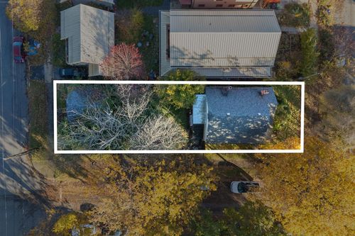 2305 Turner St, Vancouver, BC, V5L2A6 | Card Image