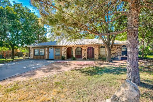 107 Rio Vista St, San Angelo, TX, 76904-7921 | Card Image