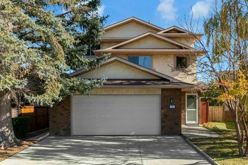 88 Bermondsey Cres Nw, Calgary, AB, T3K1W2 | Card Image