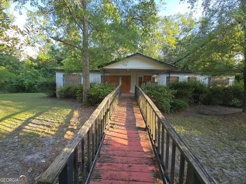 300 E Hamilton Ave, Waycross, GA, 31503-1430 | Card Image