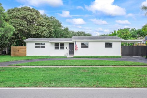 415 Nw 46th Ave, Plantation, FL, 33317-2037 | Card Image