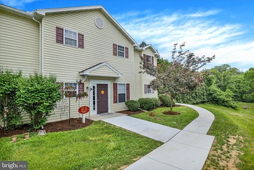 182 Christine Dr, READING, PA, 19606-3389 | Card Image