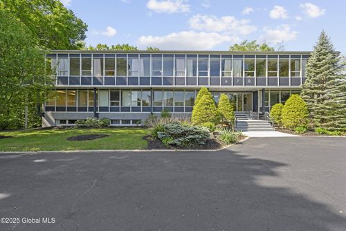 678 Troy Schenectady Rd, Latham, NY, 12110-2502 | Card Image
