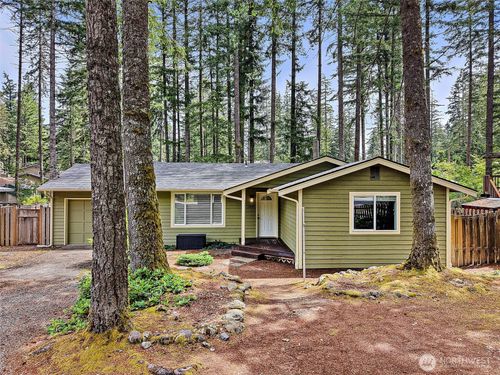 17330 426th Ave Se, North Bend, WA, 98045-9623 | Card Image