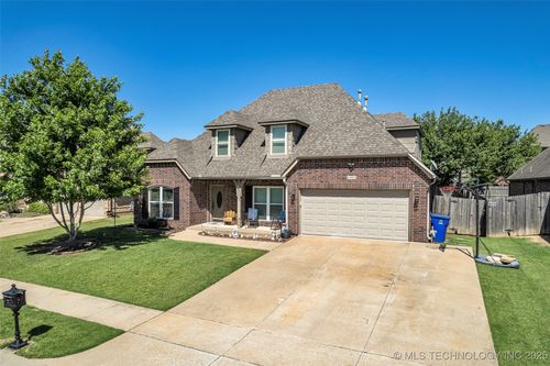 2405 S 13th St, Broken Arrow, OK, 74012-7252 | Card Image