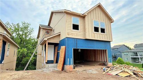 416 Hampstead Dr, Raymore, MO, 64083-9041 | Card Image
