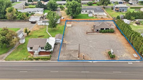 4418 W Court St, Pasco, WA, 99301-2801 | Card Image
