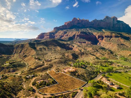 130 Kinesava Dr, Springdale, UT, 84767-7726 | Card Image