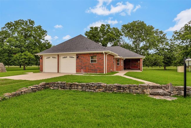 Garage View of the House | Image 4