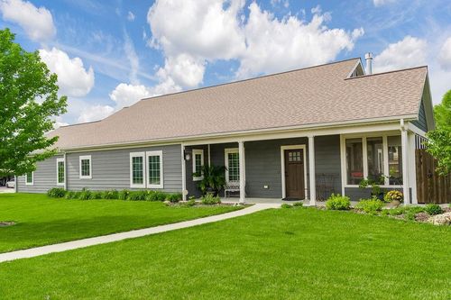 1733 S Chestnut St, Ottawa, KS, 66067-3859 | Card Image