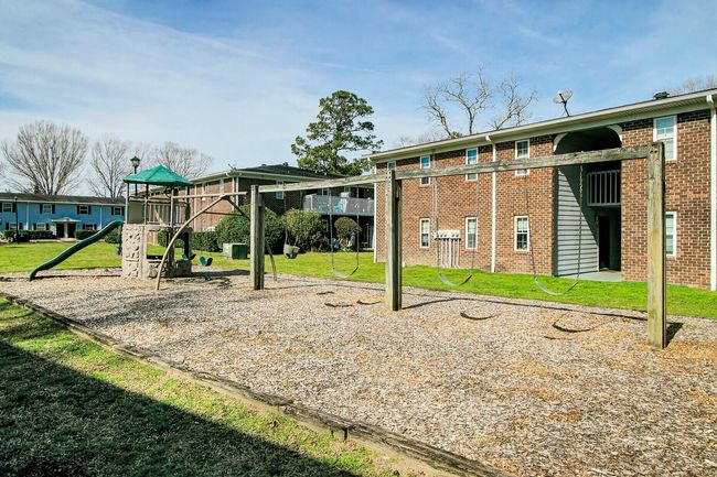 21 Rivers Point Row 4B | Image 23