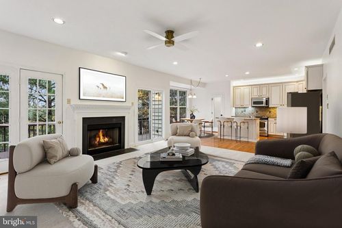 9 Fenwyck Cir, PHOENIXVILLE, PA, 19460-5750 | Card Image