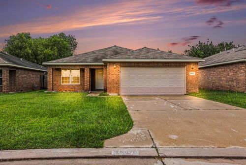 18011 Kinsale Valley Ln, Houston, TX, 77060-6277 | Card Image