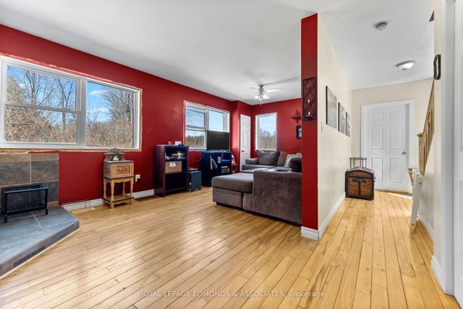 887 Flat Rd, House other with 3 bedrooms, 2 bathrooms and 10 parking in Dacre ON | Image 12