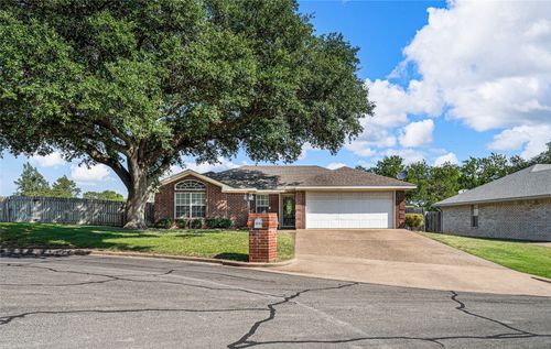 9519 Reno Dr, Waco, TX, 76712-8629 | Card Image