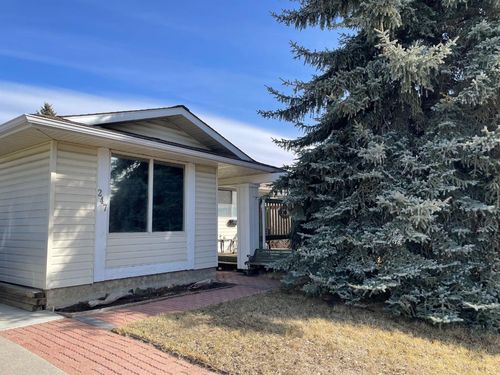 247 Bracewood Rd Sw, Calgary, AB, T2W3C2 | Card Image