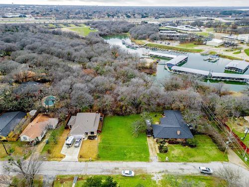 113 W Shore, Lewisville, TX, 75057-2157 | Card Image