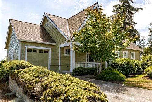 1402 Starview Ct, Freeland, WA, 98249-9208 | Card Image