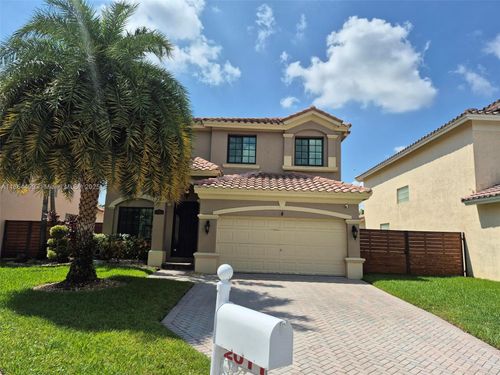 2001-2001 Nw 99th Ter, Pembroke Pines, FL, 33024-1427 | Card Image